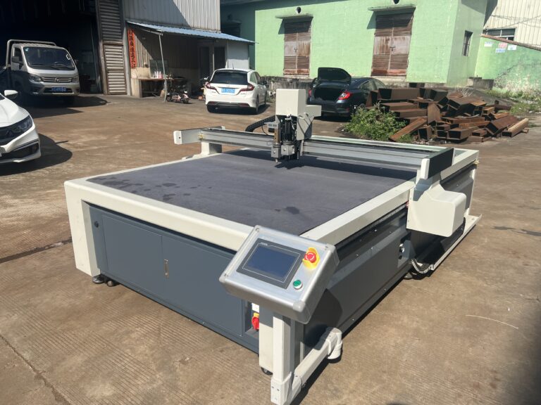 CNC car mat cutting machine for carpet and floor mat production